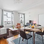 Le Marias - Hotel De Ville City Apartment